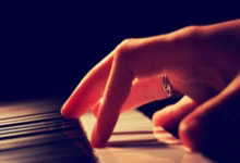 星空竞猜-冲浪夜战：庐州飞鹰队强势横扫漠南犀牛队，速度优势明显门前嗅觉决定胜负(漠南无王庭是什么意思)