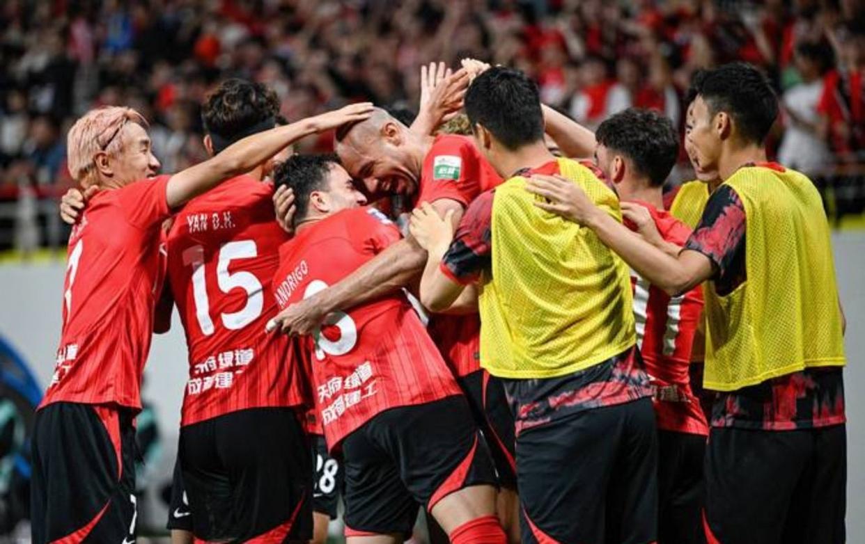 关于中超加时末段再迎强敌,里昂止住颓势,主帅态度:气氛紧张,控场能力受关注的信息 关于中超加时末段再迎强敌,里昂止住颓势,主帅态度:气氛紧张,控场能力受关注的信息